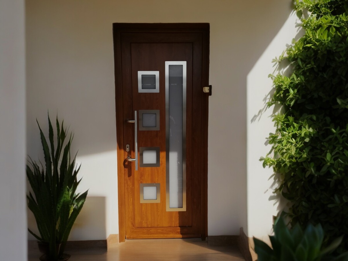 porte d entree en pvc sur mesure